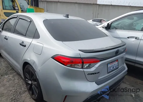 2021 Toyota Corolla Se Nightshade Edition z USA, uszkodzony, nr VIN 5YFS4MCE4MP097307